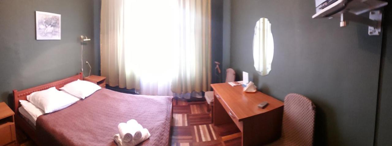 Kolos Hotel Obolon Киев Екстериор снимка