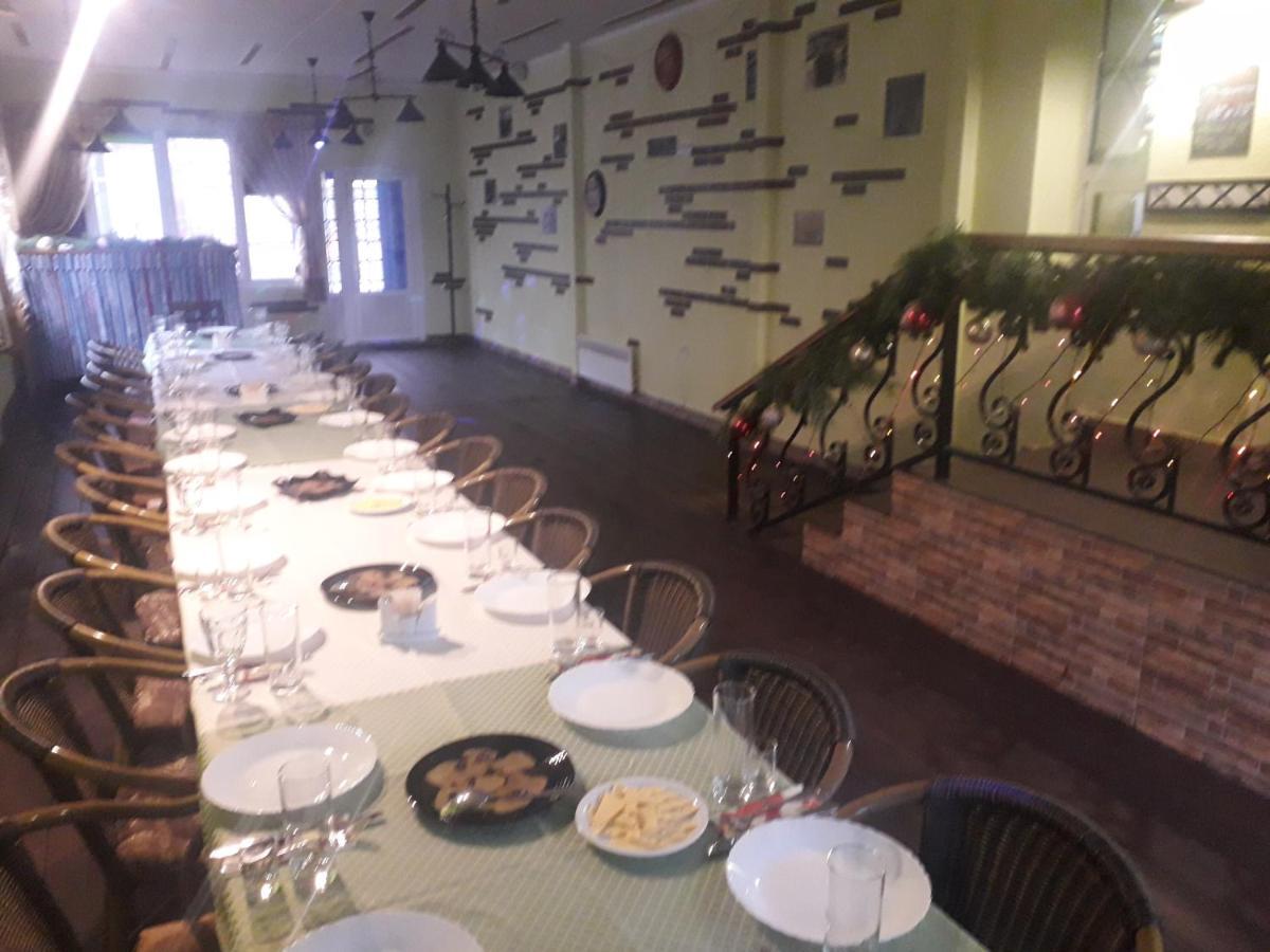 Kolos Hotel Obolon Киев Екстериор снимка