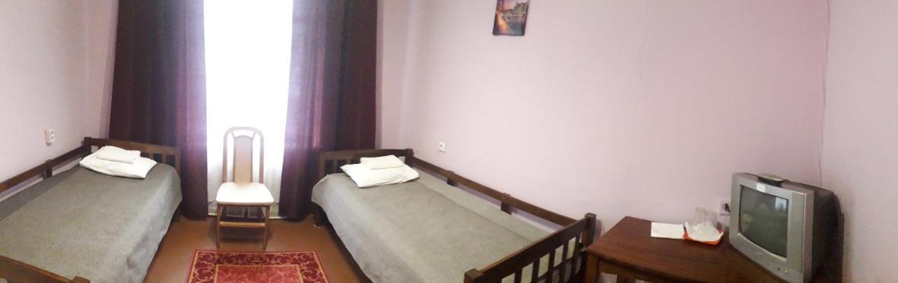 Kolos Hotel Obolon Киев Екстериор снимка